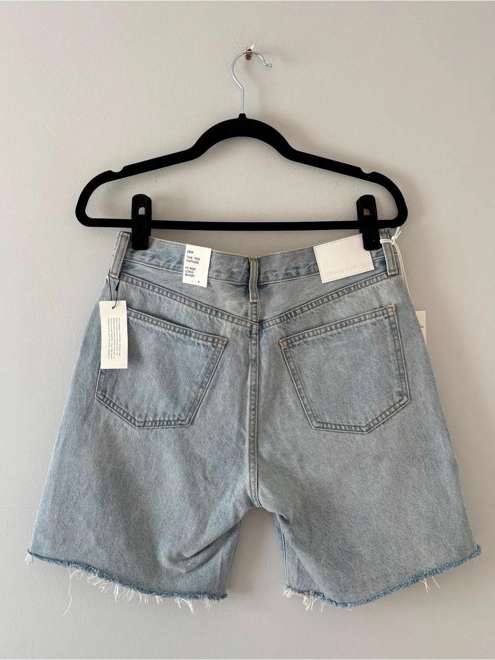 Denim Forum NWT The 90s Vintage High-Rise Long Denim Short Raw Hem Aritzia